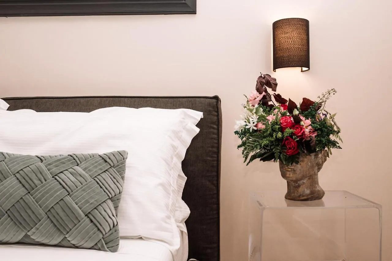 Guest house Fellini Design Suites Romе
