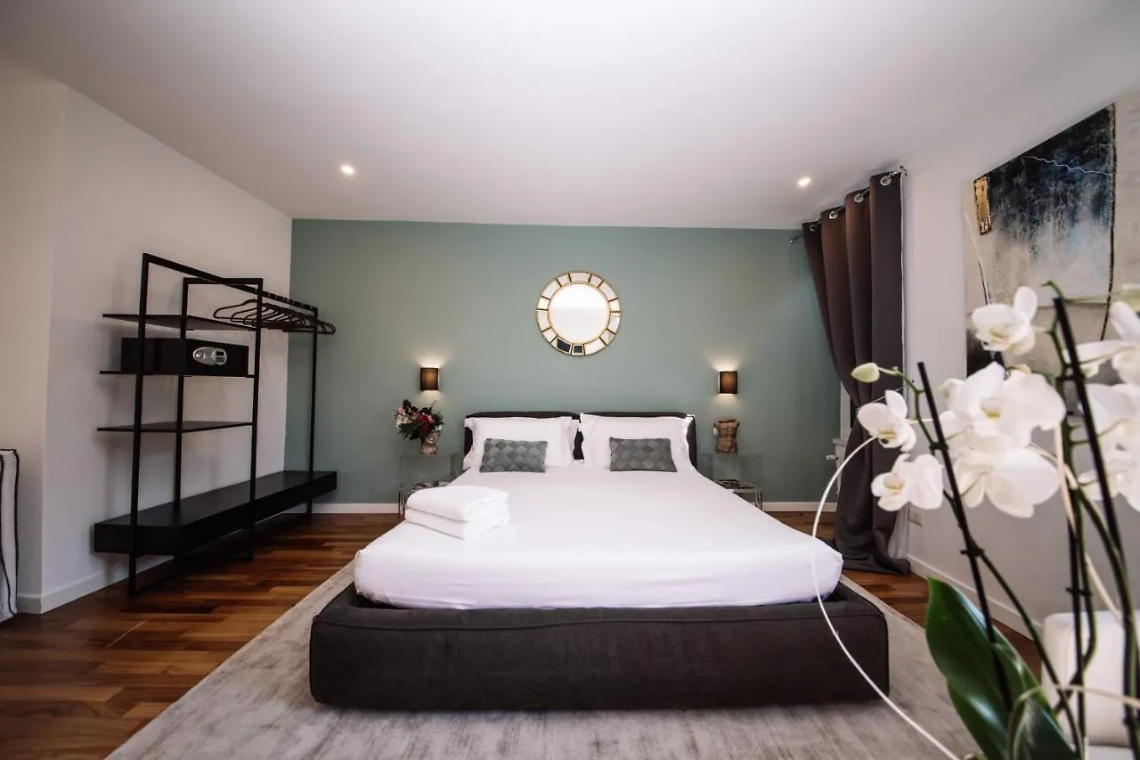 Fellini Design Suites Romе 0*, Rzym