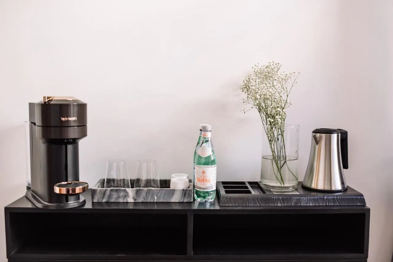Fellini Design Suites Romе ゲストハウス