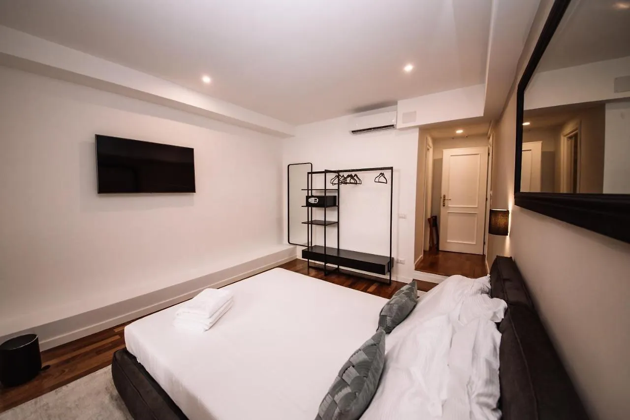 Guest house Fellini Design Suites Romе