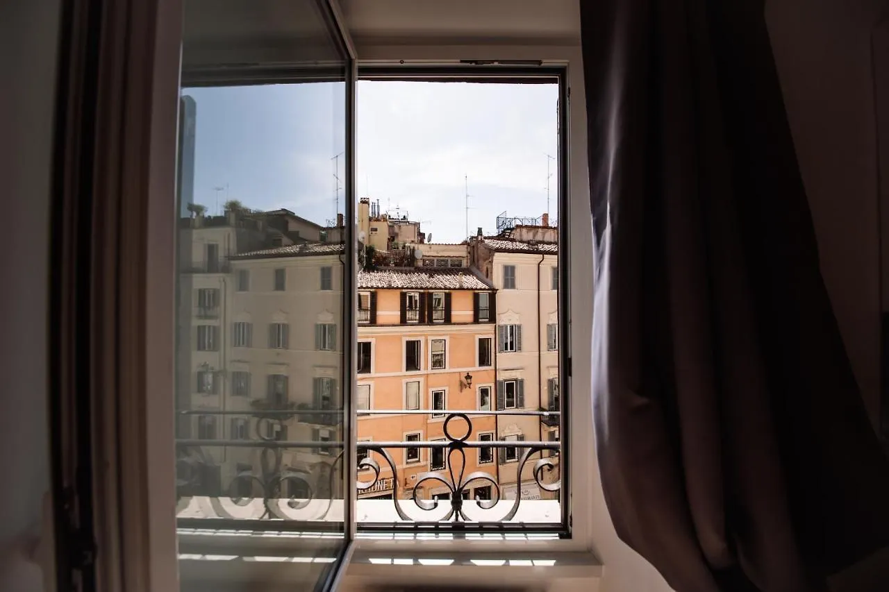 Guest house Fellini Design Suites Romе Italy